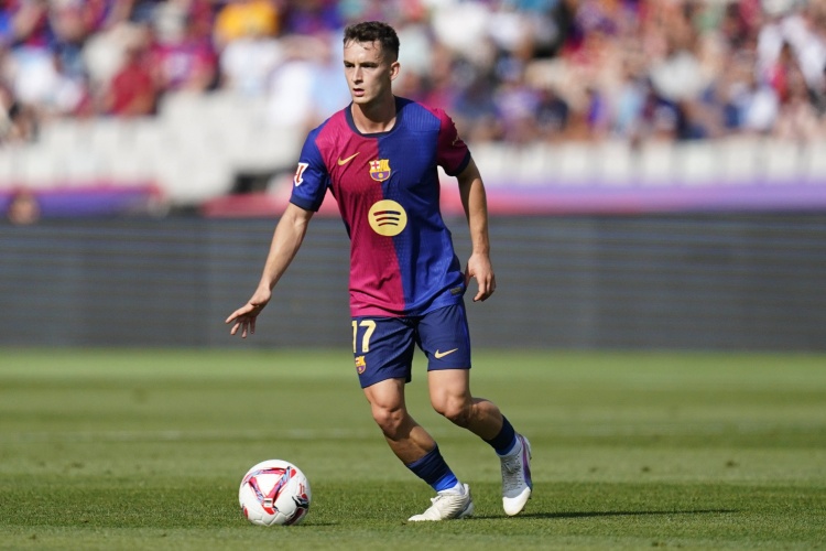 百家乐app-多家俱乐部关注卡萨多,球员倾向留队竞争位置,巴萨未来几日安排面谈