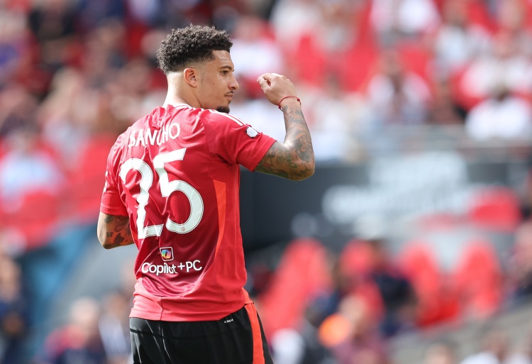 斯基拉:罗马就2200万欧引进桑乔与曼联达成协议,正与球员谈薪资