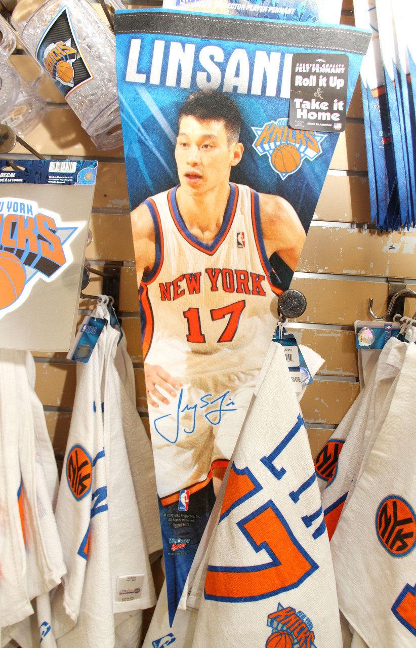 Baccarat Gaming-回顾林书豪最高光数据:“林疯狂”38分打服科比 火箭时期砍三双