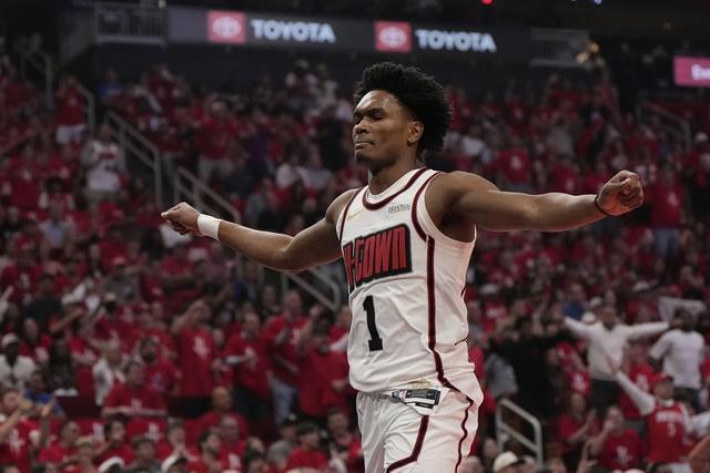 体育画报:火箭不可太过依赖杜兰特 乌度卡仍需梳理其他人的进攻