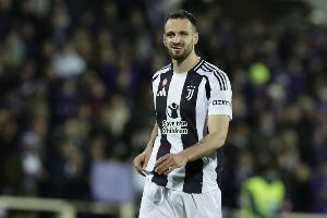 虚惊!热身赛加蒂主动要求换人&一瘸一拐离场,图多尔:只是抽筋