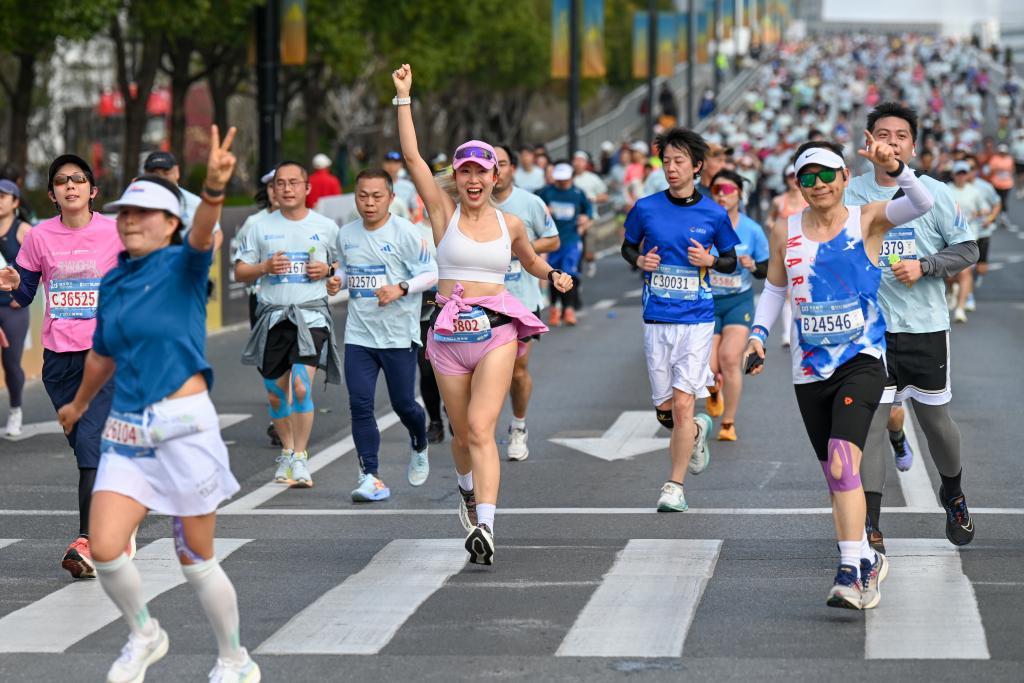 Baccarat Gaming-魔都眼｜世界跑者大聚会！上海半马吸引60多个国家和地区的选手